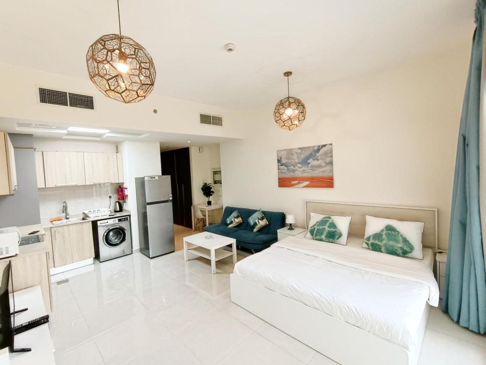 Modern High-rise In The Heart Of Business Bay Apartment Dubai